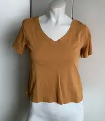 size XS beige cropped V-neck