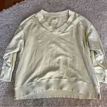 V neck crewneck sweater size large