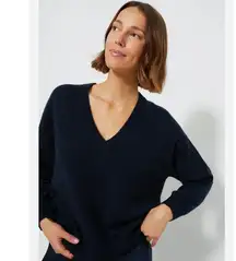 Tuckernuck Emma black cashemere sweater v-neck size L S1