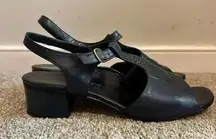 Bon Voyage Made In Italy Leather Navy Blue Sandals Size 10