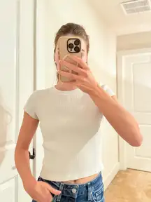 brandy melville robbed t shirt 