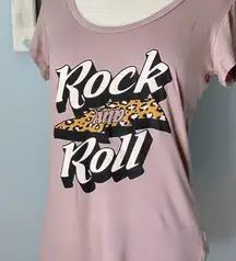 Rock N Roll Thunder Bolt Leopard Print Scoop Neck Tee Shirt Blush Pink  Small