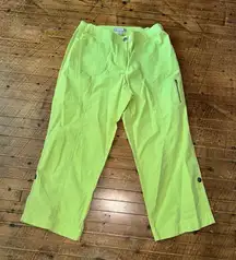 Chico’s bright yellow lightweight cargo 1.5/10 crop pants