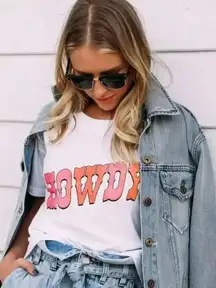 Charlie Southern Howdy Crop Tee Western L NWT