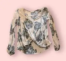 Lush Clothing Lush top super cute. Could throw with jeans or shorts just doesn’t fit me xs!