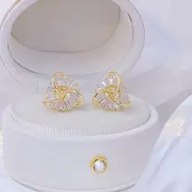 18K Gold Plated Crystal Stud Earrings for Women,Luxury Crystal Earrings