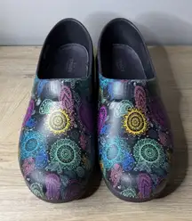 Crocs Neria Pro II Clog Women Size 9 Paisley Floral Slip Resistant Work Shoe