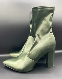 Charles Albert Green Heeled Boots Suede Minimalist Design