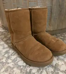 Ugg boots size 8 