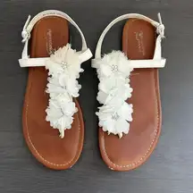 White flower sandals size 8