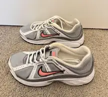 Nike Womens Compete 2 Running Shoes Metallic Low Top Lace Up 7.5 M