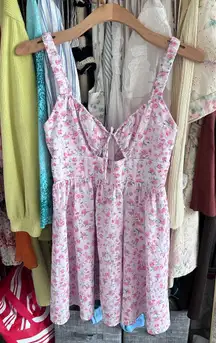 That’s so fetch mini floral dress