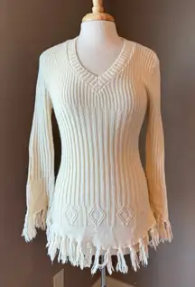 Sharagano Paris Cream V-Neck Sweater with Fringe Small