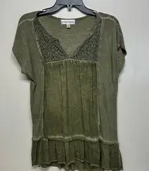 Knox Rose Green Graphic Ruffled Blouse