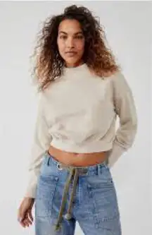 We The Free Nikki Sweatshirt Size Extra‎ Small Oversized Distressed EUC