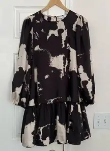 Alexis for Target black and cream balloon sleeve dress.