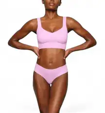 ✨SKIMS Naked Scoop Longline Bralette in Petal Pink Size Medium