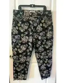 Celebrity Pink Women Hi-Rise Mom Jeans Floral Pattern Denim Raw Hem Size 19 NWOT