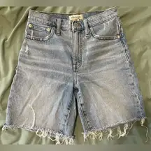 MADEWELL JEAN SHORTS HIGH RISE MID-LENGTH Size 24