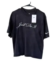 NWT Nike Sportswear Boxy Wash T-shirt in black photon dust Size XS Loose Fit