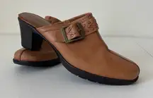 Clarks women’s tan leather‎ mules — size 11
