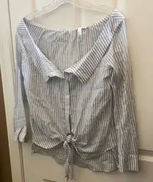 FINAL MARKDOWN Ladies leith blouse xs