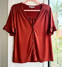 Green Envelope Button Down Flutter Short Sleeve Top in Rust red size small