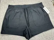 Athleta NWT Women's Farallon Short Size 22 Black‎ Pockets Comfortable Stretch