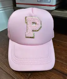 pink hat