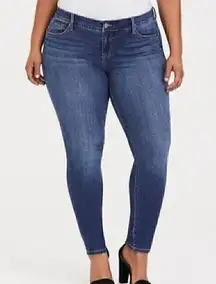 NEW NWT TORRID Plus Size Classic Skinny Jean Vintage Stretch Medium Wash 26 Reg