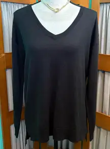 Roz & Ali Cashmere V-Neck Long Sleeve sweater