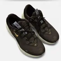 Nike React Escape Women’s Road Running Shoes CV3817005 SIZE 9 black grey gold