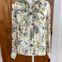 H&M Ivory Floral Ruffle Long Sleeve Blouse Button Down size 4 semi sheer ruffle