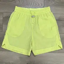 Lululemon Clear Intention High Rise Lemon Vibe Water Repellent Shorts Size 6‎