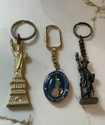 Vintage Statue of Liberty Keychains Lot‎ of 3 Metal Charms NYC USA Souvenir