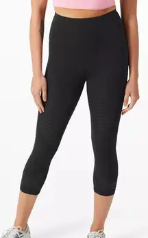 Lululemon Rogue Renegade SHR Crop 21" abrasion resistant panels Stretch Black 4