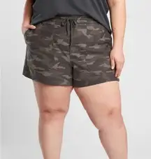 Athleta  FARALLON green CAMO SHORTS women’s PLUS SIZE 24 with pockets