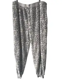 Peaches And Dreams Size XL Grey Leopard Fuzzy‎ Pajama Pants