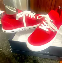Tommy Hilfiger Gessie Sneaker, Red size 9