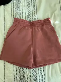 Lululemon Softstreme Shorts High-Rise 4" 2