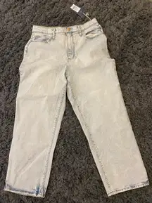 light washed mom jeans 