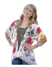 FLORAL AND LACE KIMONO CARDIGAN SHORT‎ SLEEVE FLOWY FEMININE WOMEN'S SIZE SMALL