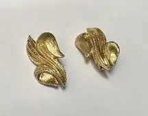 Vintage Monet Gold Tone Textured Metal Clip On Non Pierced Earrings Signed