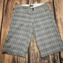 Fossil‎ Women's Plaid Bermuda Shorts Size 8 Gray Checkered Pattern