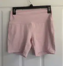 Size 8 Lululemon Solid Pink Organza 6" High Rise Align Yoga Short