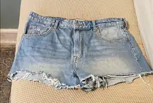 Zara Blue Jean Shorts Distressed Frayed Hem‎