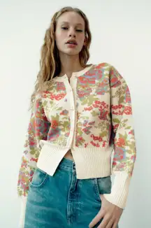 ZARA knitted button up sweater floral cardigan pearl buttons