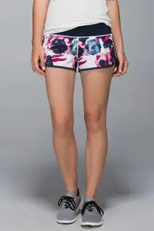 Lululemon All Over Print Run Speed Pull On Sweat Short Cream Women's Size 8