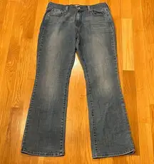 LEVI’S womens 515 Boot cut blue jeans size 16.