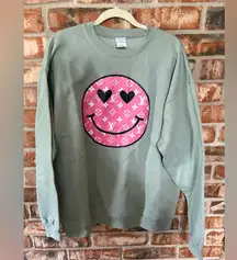 Hanes sage Green Sweatshirt with Pink design Smiley